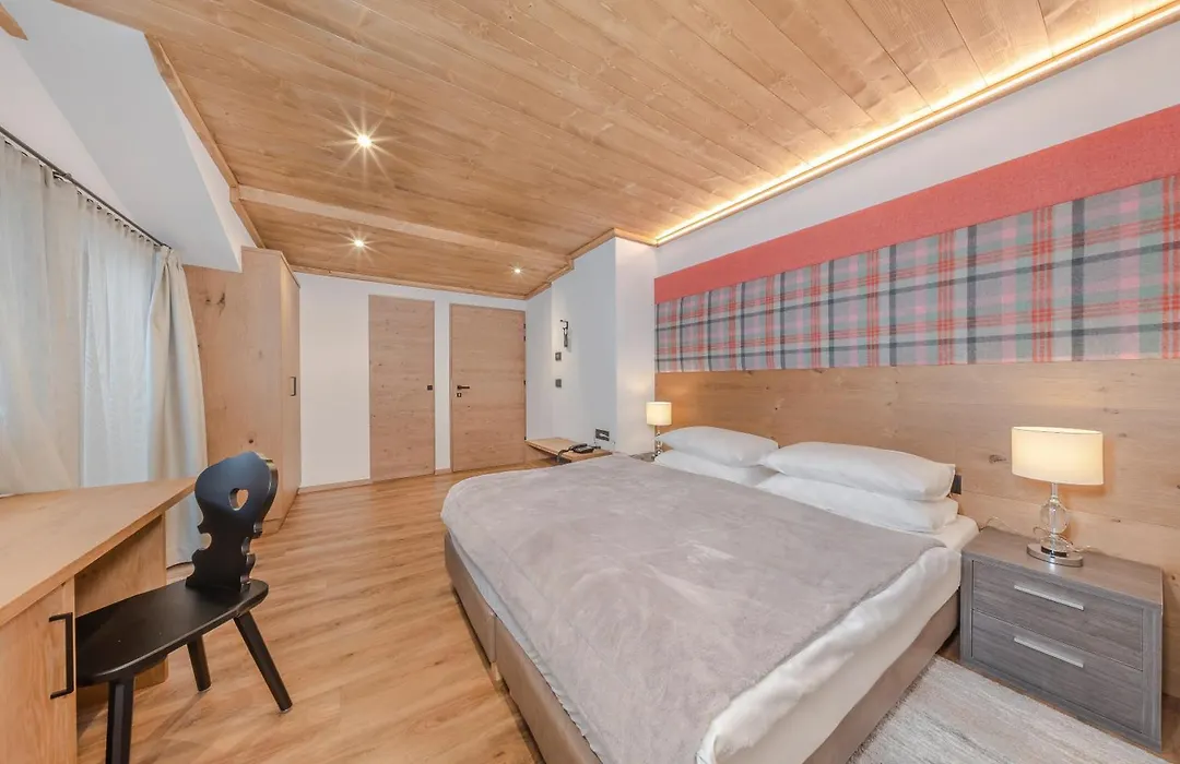 Hotel Rodella-1